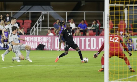 The Antique Football on X: San Jose Earthquakes v Washington