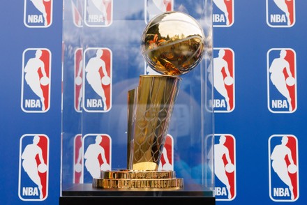 Category:Larry O'Brien Championship Trophy - Wikimedia Commons