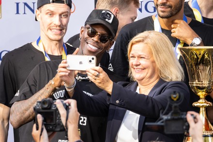 250 Balkan football Stock Pictures, Editorial Images and Stock Photos