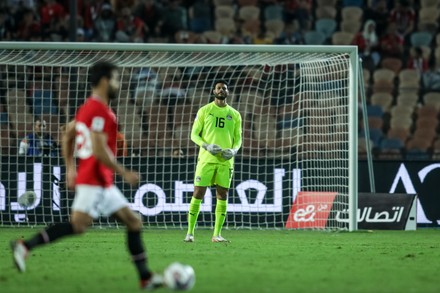 Goleiros Nacional Mohamed El-Shenawy Da Equipe De Futebol De Egito Foto de  Stock Editorial - Imagem de goleiro, profissional: 138193208