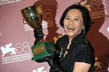 Deannie Yip with Best Actress Award