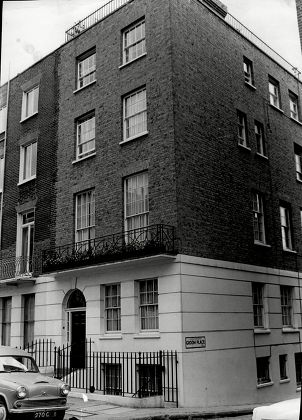 BRIAN EPSTEIN'S HOUSE CHAPEL STREET LONDON Editorial Stock Photo ...