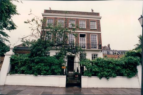 No.2 Swan Walk Chelsea London The Home Of Lord Cranborne. (for Full Caption See Version)