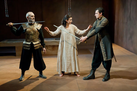 Iphigenia Christopher Hunter Thoas Laura Rees Editorial Stock Photo ...