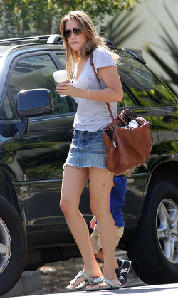 Alicja Bachleda out and about in Los Angeles, America - 10 Oct 2011
