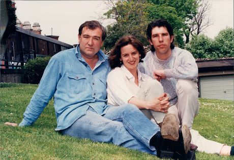 Actor Gary Whelan Actress Abigail Thaw Redaktionelles Stockfoto ...