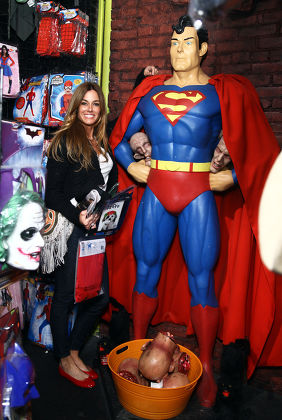 Kelly Killoren Bensimon and Daughters Sea and Teddy Shop for Costumes at Halloween Adventures, New York, America - 11 Oct 2011