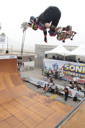 'Sonic Generations of Skate', Venice Beach, Los Angeles, America - 22 Oct 2011