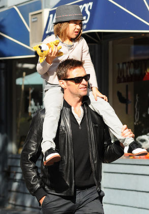 Hugh Jackman and Family Out and About in New York, America - 24 Oct 2011
