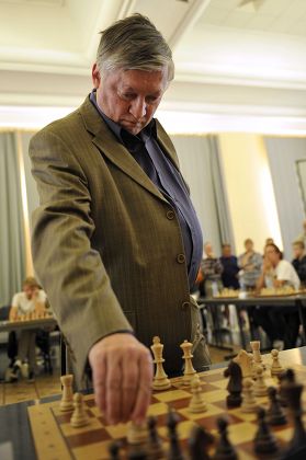 Anatoly Karpov plays 30 simultaneous chess games, Menton, France - 29 Oct 2011