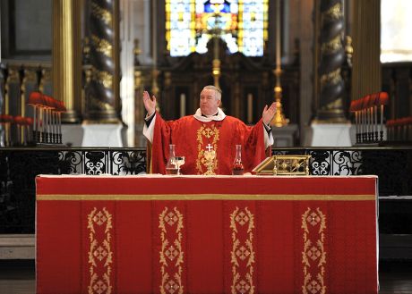The Dean of St Paul's Cathedral, Reverend Graeme Knowles, London, Britain - 28 Oct 2011