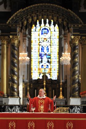 The Dean of St Paul's Cathedral, Reverend Graeme Knowles, London, Britain - 28 Oct 2011
