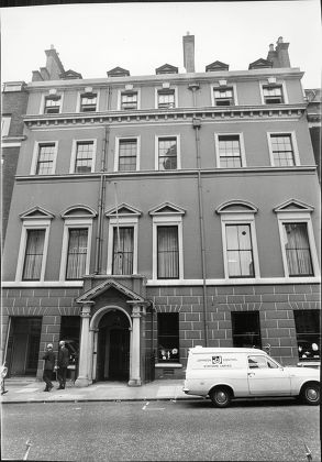 Worcester House No.30 Curzon Street Mayfair London Sold At Auction For A2.7million. The House Was Built For The Marquess Of Bath In 1771.