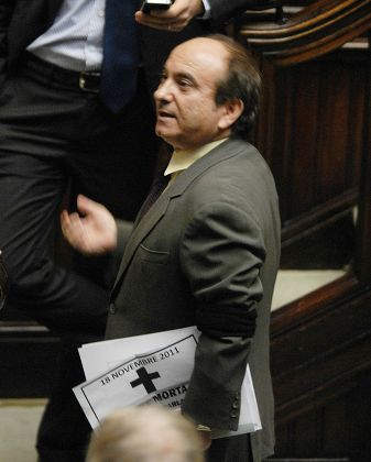 Vote of trust for the new Italian Government at the Chamber of deputies, Rome, Italy - 18 Nov 2011