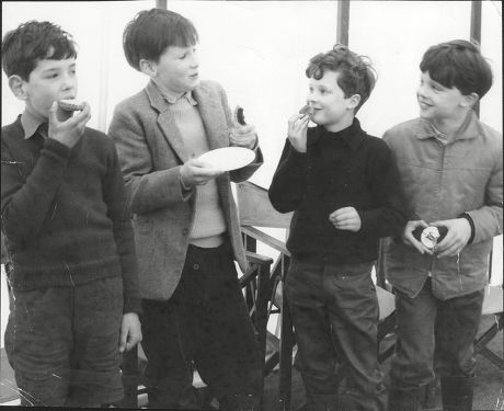 Marquis Of Worcester / Harry Somerset With Harry Fane And Lord Burghersh Sons Of Earl Of Westmorland Eating Cakes 1962.