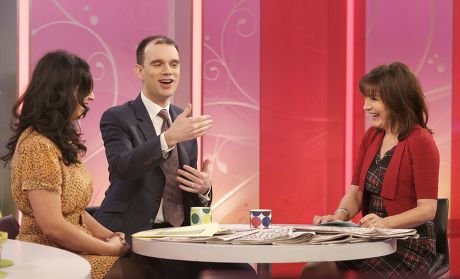 'Lorraine Live' TV Programme, London, Britain. - 24 Nov 2011