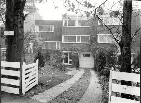 The Home Of Actress Angela Browne St George's Hill Weybridge 1968.