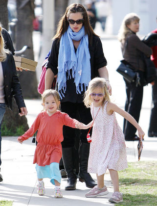 Jennifer Garner Daughters Violet Seraphina Affleck Editorial Stock ...