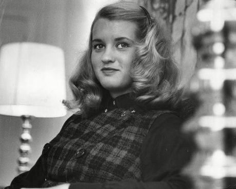 Barbara Merrill (barbara Davis Sherry) 16 Year Old Daughter Of Actress Bette Davis B. D. Hyman (born Barbara Davis Sherry; May 1 1947) Aka B.d. Merrill Is An American Author And Pastor. Hyman Was Born In Santa Ana California The Daughter Of The Actre