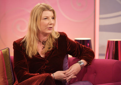'Lorraine Live' TV Programme, London, Britain - 24 Jan 2012