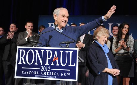 Ron Paul campaigning in Las Vegas, America - 31 Jan 2012