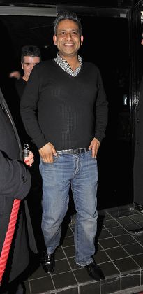 Simon Cowell Out and About in London, Britain - 09 Mar 2012