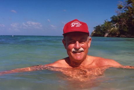 ROGER WHITTAKER ON HOLIDAY IN JAMAICA, WEST INDIES - 1990