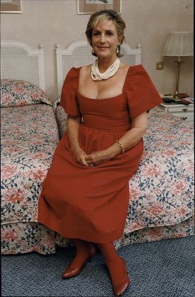 Shirley Conran Author 1992.