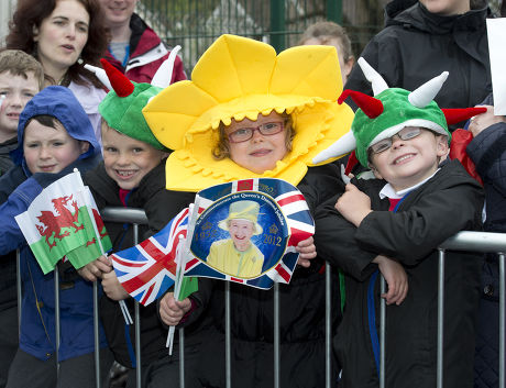 Queen Elizabeth II official visit to Aberfan and Glanusk Park, Wales ...