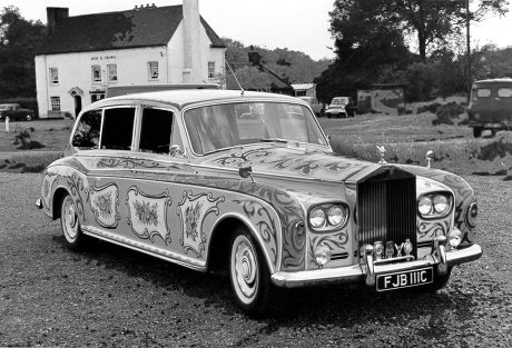 El psicodélico Rolls Royce de John Lennon - Motormanía