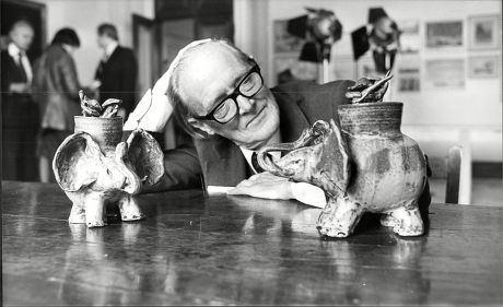 Sir Hugh Casson Artist And President Of The Royal Academy With Pottery Elephants Lent To The Exhibition By The Queen Mother Sir Hugh Maxwell Casson Ch Kcvo Ra Rdi (23 May 1910 A 15 August 1999) Was A British Architect Interior Designer Artist And Inf