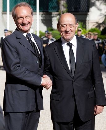 French Ministry of Defence handover ceremony, Paris, France - 17 May 2012