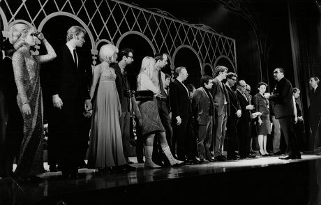 Rehearsals For The Royal Variety Performance At London Palladium 1965 Royal Command Performance L-r Dusty Springfield Johnny Halliday Arthur Haynes (7th Left) Dudley Moore Peter Cook Max Bygraves Jack Benny And Frank Ifield (2nd Right)