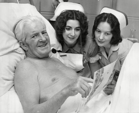 Comedian Ted Ray (died 11/77) In North Middlesex Hospital With Nurses Mary Lethbridge (r) And Anne Stirling After Being Badly Injured In A Car Crash. He Was Later Charged With Drink-driving.