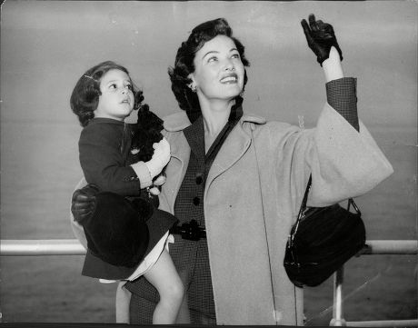 Gene Tierney Actress With Her Daughter Christina Cassini 1952.