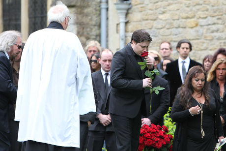 Funeral of Robin Gibb, Thame, Oxfordshire, Britain - 08 Jun 2012