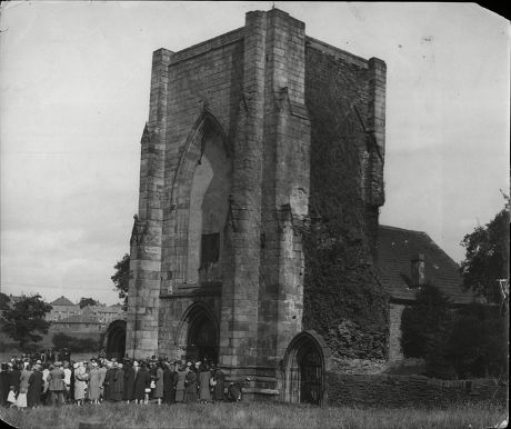 Beauchief Abbey Near Sheffield During Marriage Between The Abbey's Owner Frank Mackenzie Crawshaw And Isabel Burnett 1926.