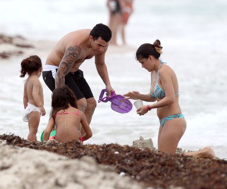 Carlos Tevez enjoying a day at the beach with his family in Miami, America - 25 Jun 2012