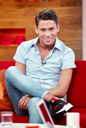 Sagoma Di Cartone A Grandezza Naturale Di Joey Essex – Ritagli Da Collezione Per Fans, Fatto In Europa