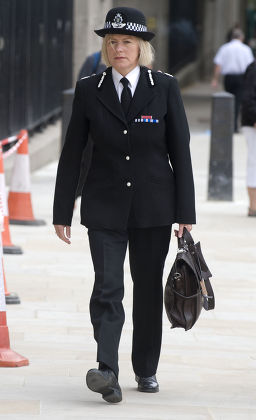 Chief Constable Sara Thornton Of Thames Valley Police Arrives At The Parliamentary Committee Hearing Today Picture Jeremy Selwyn 12/07/2011
