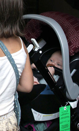 Maggie Gyllenhaal and family out and about, New York, America - 29 Jul 2012