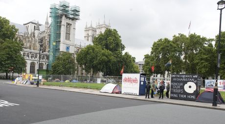 The Empty Space That Was Once Filled With The Hoardings And Protest Placards Of Peace Campaigner Brian Haw Who Used His Right To Protest In Parliament Square For Almost 10yrs Picture By Glenn Copus.