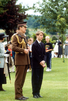 PRINCESS ALICE DOWAGER THE DUCHESS OF GLOUCESTER AND SON, ALEXANDER, THE EARL OF ULSTER ON A VISIT TO THE 1ST BATTALION OF THE IRISH RANGERS, WARMINSTER, BRITAIN - 1991