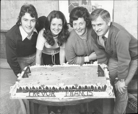 Former Footballer And Football Manager Trevor Francis (l) With Wife Helen Francis And Mum & Dad Roy And Phyllis With Wembley Cake Trevor John Francis (born 19 April 1954 In Plymouth England) Is A Former Footballer Who Won The European Cup With Nottin