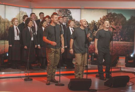 'Lorraine Live' TV Programme, London, Britain - 22 Oct 2012