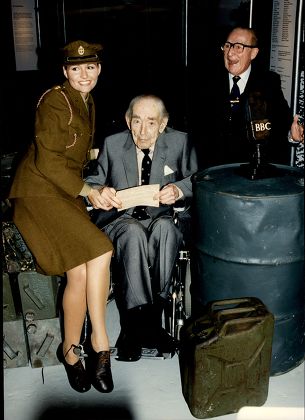 Charlie Chester (r) Comedian John Snagge Former Bbc Announcer And Jo Lewis (in Ww2 Uniform) All At Imperial War Museum For D-day Anniversary 1994.