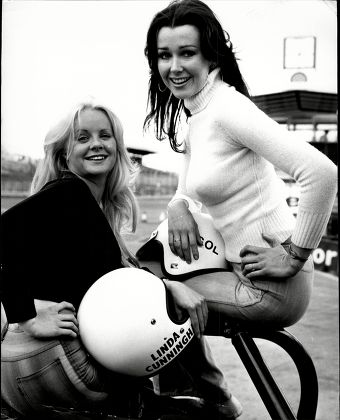 Linda Hooks And Linda Cunningham At Brands Hatch.