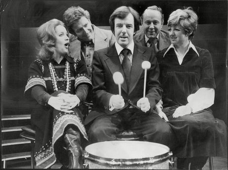 Television Presenter Russell Harty On The Drums At Wyndhams Theatre With L-r Millicent Martin David Kernan Ned Sherrin And Julia Mckenzie Russell Harty (5 September 1934 A 8 June 1988) Was A British Television Presenter Of Arts Programmes And Chat Sh