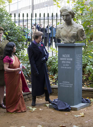 Princess Anne unveils a bust to Noor Inayat Khan in the gardens of Gordon Square, London, Britain - 08 Nov 2012