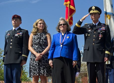 General David Petraeus retirement ceremony at Joint Base Meyer-Henderson Hall, Virginia, America - 31 Aug 2011